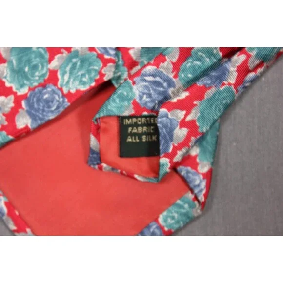 Vintage Woodward Floral Red Silk Tie Handmade Necktie 3.5" Wide - Picture 3 of 5